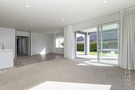 Photo of property in 41 Pohutukawa Parade, Riverhead, 0820