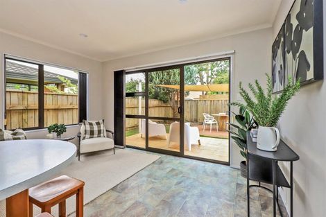 Photo of property in 13 Knightsbridge Place, Taradale, Napier, 4112