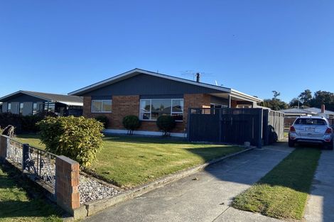 Photo of property in 35 Waterford Drive, Winton, 9720
