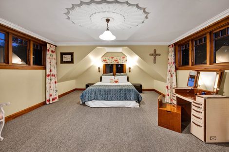 Photo of property in 192a Mangorei Road, Merrilands, New Plymouth, 4312
