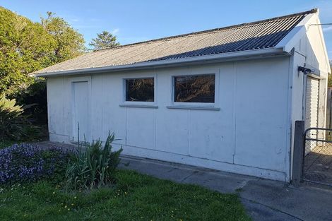 Photo of property in 96 Reynolds Street, Taita, Lower Hutt, 5011