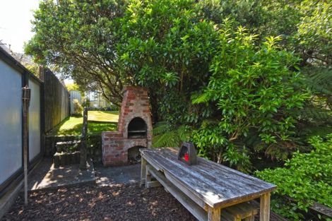 Photo of property in 8 Greenwich Grove, Stokes Valley, Lower Hutt, 5019