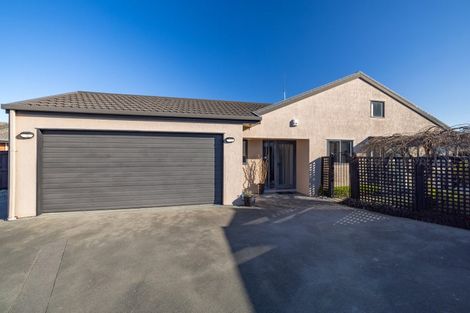 Photo of property in 2/66 Broadhaven Avenue, Parklands, Christchurch, 8083