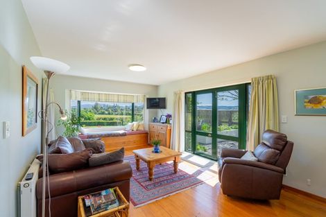 Photo of property in 132 Round Hill Road, Loburn, 7472