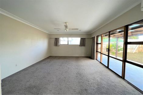 Photo of property in 2/10 Central Avenue, Papatoetoe, Auckland, 2025