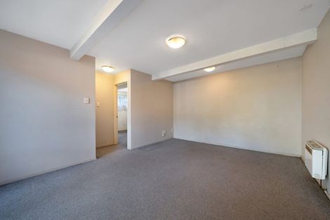 Photo of property in 13 Halcombe Place, Green Bay, Auckland, 0604