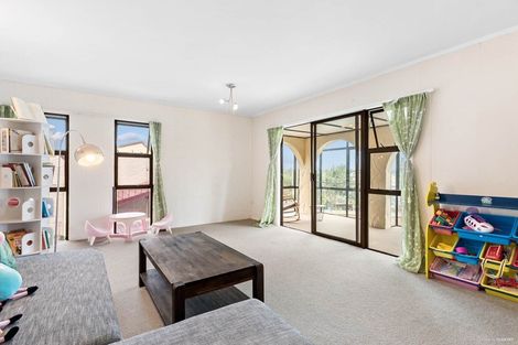 Photo of property in 1/46 Marlborough Avenue, Glenfield, Auckland, 0629