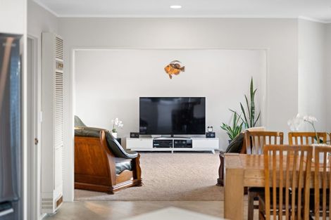 Photo of property in 25 Dallinger Street, St Andrews, Hamilton, 3200