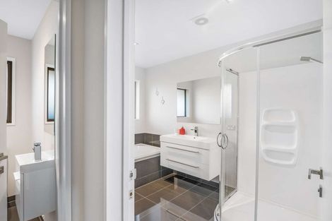 Photo of property in 10 Te Whariki Street, Marshland, Christchurch, 8083