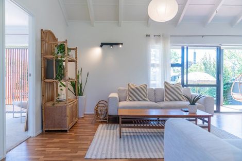 Photo of property in 32 Captain Cook Road, Cooks Beach, Whitianga, 3591