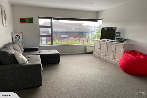 Photo of property in 10 Waterloo Road, Milford, Auckland, 0620