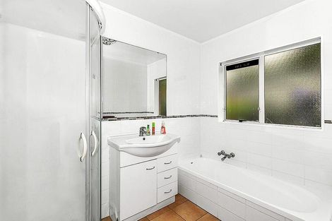 Photo of property in 3 Bernina Place, Weymouth, Auckland, 2103