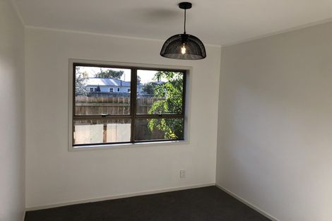 Photo of property in 2/12 Stanley Avenue, Milford, Auckland, 0620