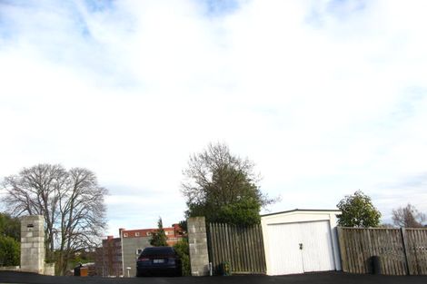 Photo of property in 6 Hackthorne Road Cashmere Christchurch City
