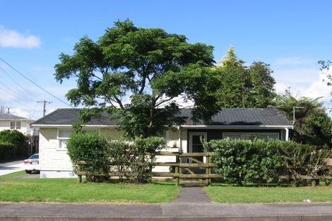 Photo of property in 83 Gloria Avenue, Te Atatu Peninsula, Auckland, 0610