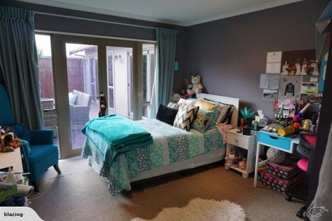 Photo of property in 15 Johnstone Drive, Fitzherbert, Palmerston North, 4410