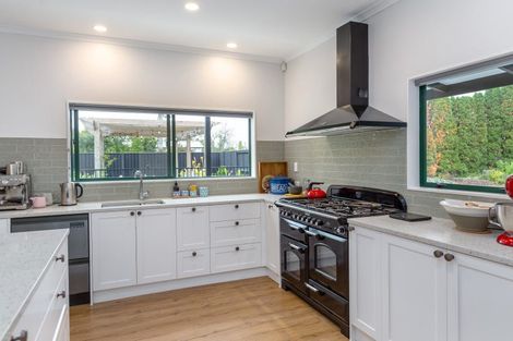 Photo of property in 88 Kuratawhiti Street, Greytown, 5712