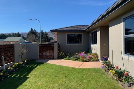 Photo of property in 112 Neplusultra Street, Cromwell, 9310