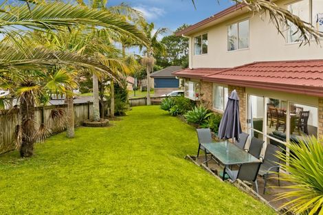Photo of property in 6 San Pedro Place, Henderson, Auckland, 0612