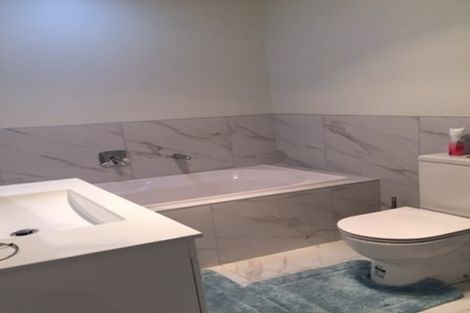 Photo of property in 7 Sophie Lane, Henderson, Auckland, 0612