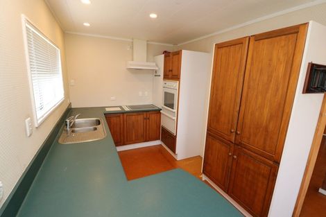 Photo of property in 37 Thomas Place, Foxton Beach, Foxton, 4815