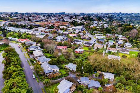 Photo of property in 11 Sycamore Grove, Lower Vogeltown, New Plymouth, 4310