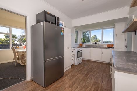 Photo of property in 19 Russell Street, Westport, 7825