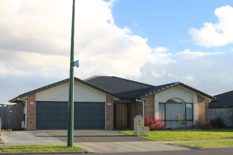 Photo of property in 71 Redcastle Drive, East Tamaki, Auckland, 2013
