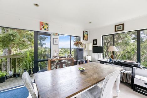 Photo of property in 2 Hill Street, Leigh, 0985