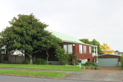 Photo of property in 28 Venus Place, Half Moon Bay, Auckland, 2012