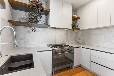 Photo of property in 236 Vipond Road, Stanmore Bay, Whangaparaoa, 0932