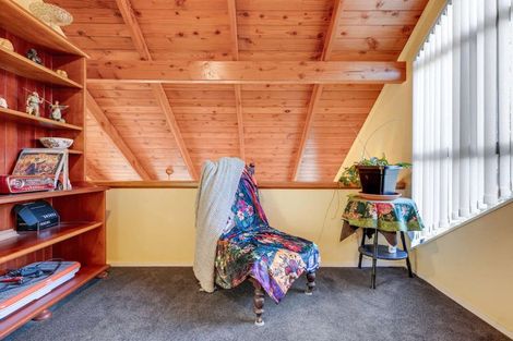 Photo of property in 11 North Way, Titirangi, Auckland, 0604