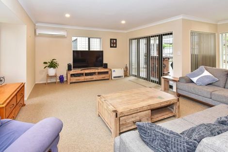 Photo of property in 9 Dan Bryant Place, Pukekohe, 2120
