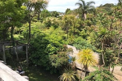 Photo of property in 10 Airey Place, Torbay, Auckland, 0630