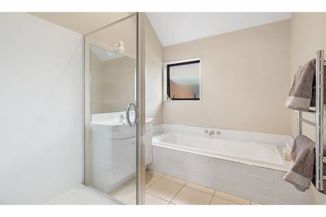 Photo of property in 2/35 Glenburn Place, Avonhead, Christchurch, 8042