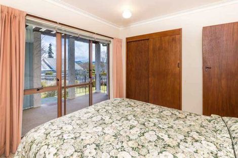 Photo of property in 2/15 Hilden Place, Hilltop, Taupo, 3330