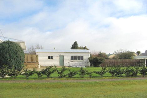 Photo of property in 6 Melvin Street, Edendale, 9825