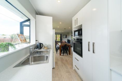 Photo of property in 17 Dahlstrom Grove, Kelvin Grove, Palmerston North, 4414