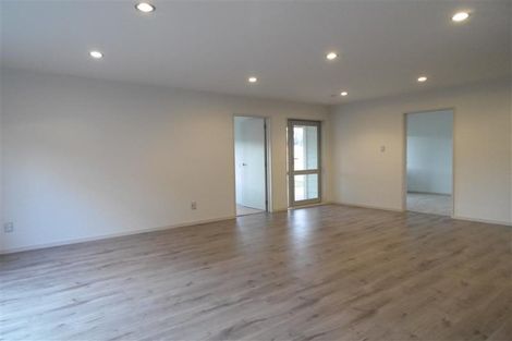 Photo of property in 17 Ballyboe Place, Pinehill, Auckland, 0632