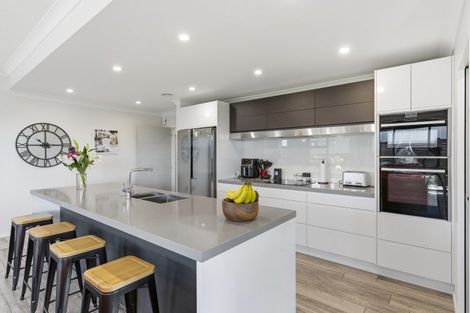 Photo of property in 19 Taranui Way, Paraparaumu Beach, Paraparaumu, 5032