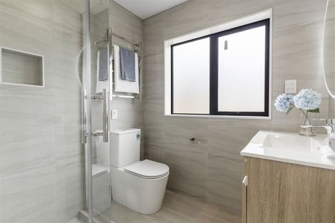 Photo of property in 48 Elevation Street, Flat Bush, Auckland, 2019