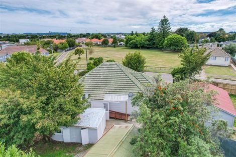Photo of property in 30 Goldsmith Crescent, Levin, 5510