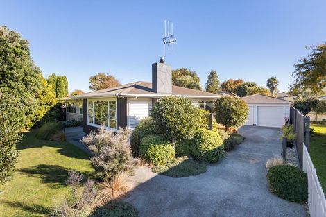 Photo of property in 5 Viscount Place, West End, Palmerston North, 4412