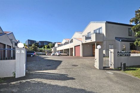 Photo of property in 9/70 Fernhill Way, Oteha, Auckland, 0632