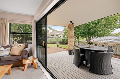 Photo of property in 9 Thornbill Rise, Unsworth Heights, Auckland, 0632