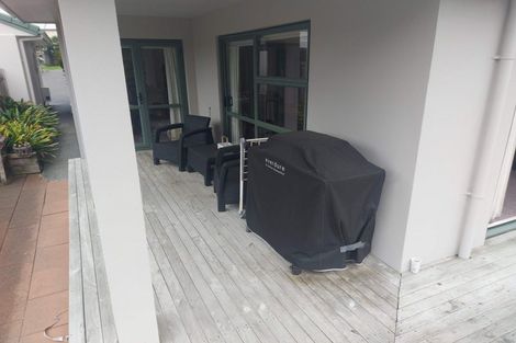 Photo of property in 28 Kinleith Way, Albany, Auckland, 0632