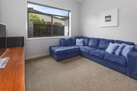 Photo of property in 40 Mo Street, Camborne, Porirua, 5026