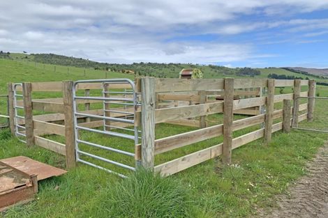 Photo of property in 2035 Hillfoot Road, Warepa, Balclutha, 9273