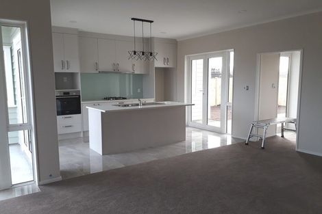 Photo of property in 10 Saddleback Crescent, Papakura, 2110