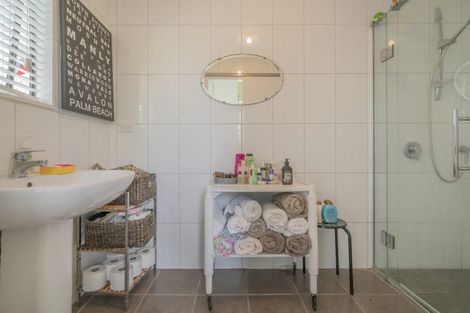 Photo of property in 10a Parkland Place, Whitianga, 3510